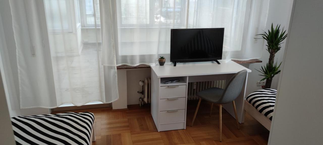 Schoene Und Optimal Gelegene Wohnung Weisskirchen المظهر الخارجي الصورة