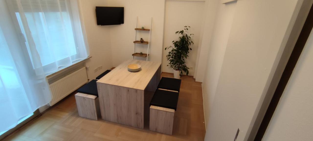 Schoene Und Optimal Gelegene Wohnung Weisskirchen المظهر الخارجي الصورة