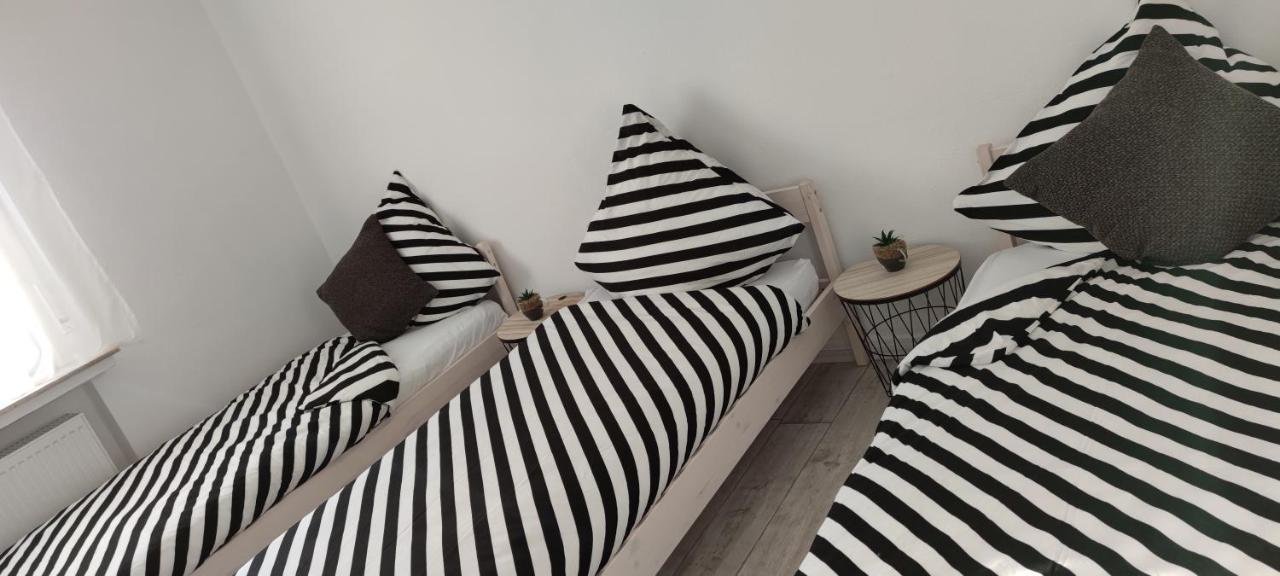 Schoene Und Optimal Gelegene Wohnung Weisskirchen المظهر الخارجي الصورة